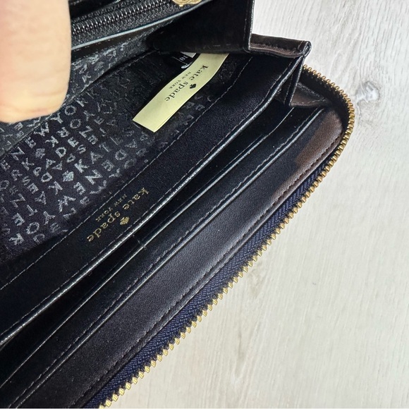 Kate Spade Navy Floral Women's Wallet - Picture 7 of 10